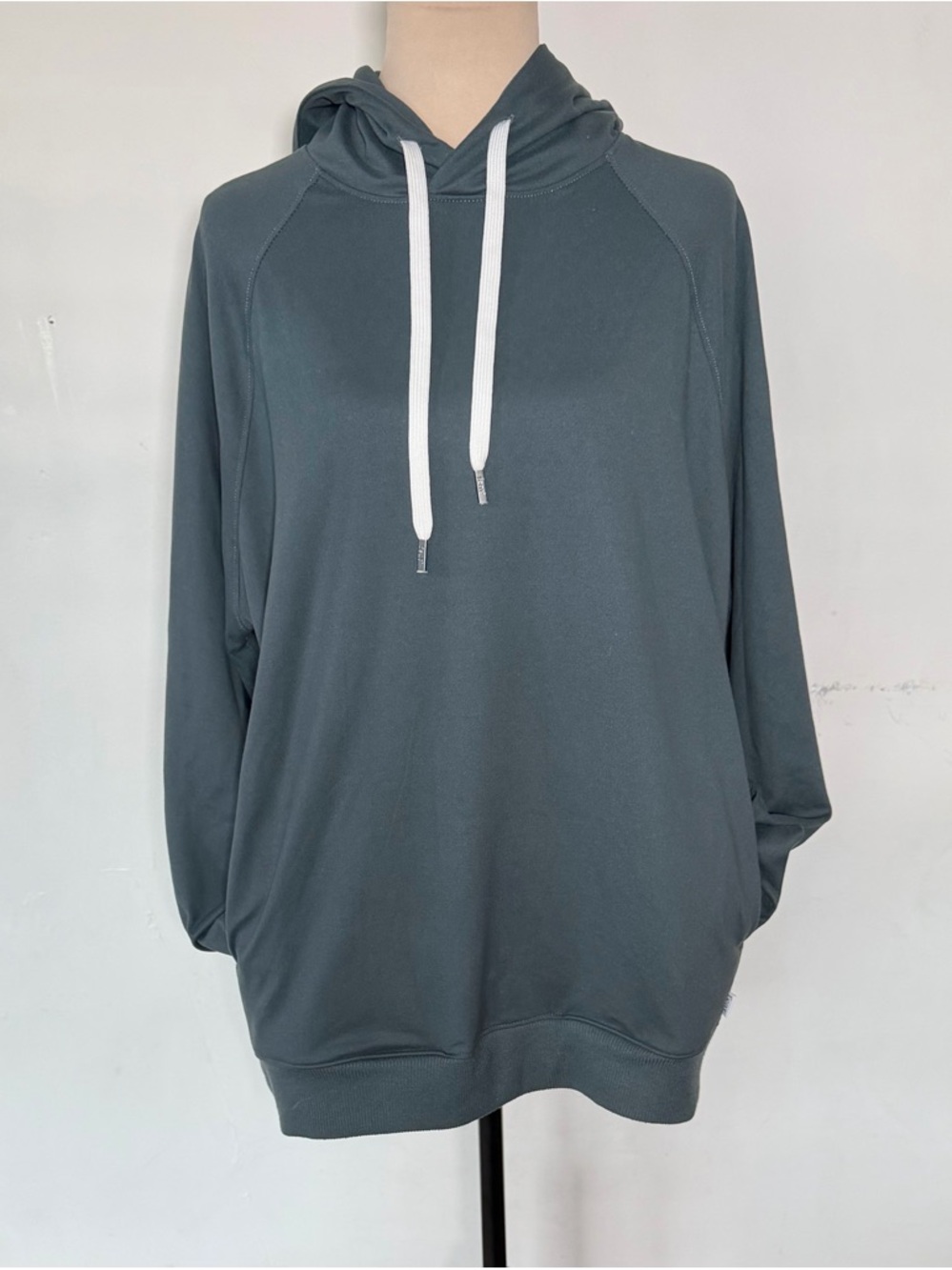 Feat Blue Gray Pullover Hoodie Size Medium
